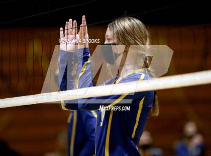 Thumbnail 3 in Heide Trask @ Richlands photogallery.