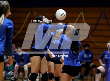 Thumbnail 1 in Heide Trask @ Richlands photogallery.
