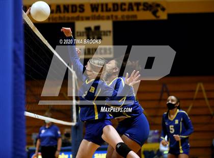 Thumbnail 3 in Heide Trask @ Richlands photogallery.