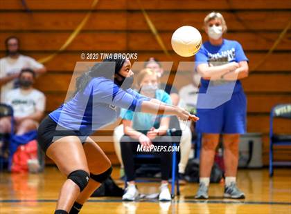Thumbnail 2 in Heide Trask @ Richlands photogallery.