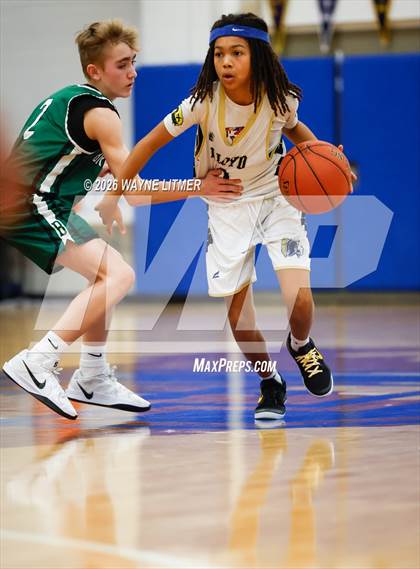 Thumbnail 2 in FR: Bishop Brossart vs Lloyd Memorial photogallery.