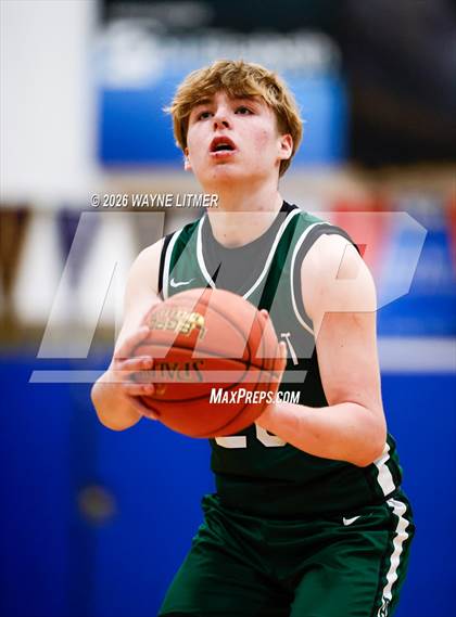 Thumbnail 3 in FR: Bishop Brossart vs Lloyd Memorial photogallery.