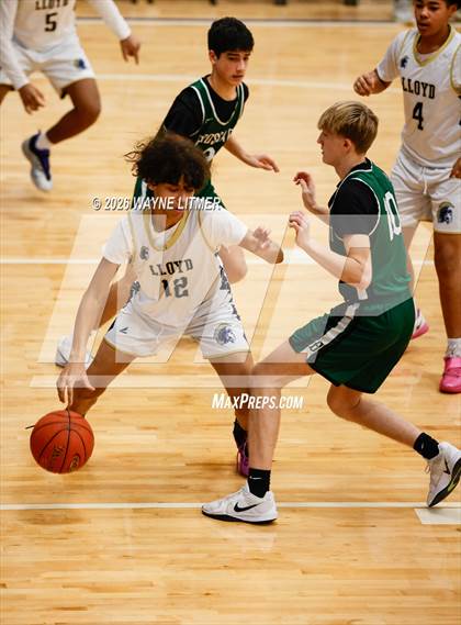 Thumbnail 2 in FR: Bishop Brossart vs Lloyd Memorial photogallery.