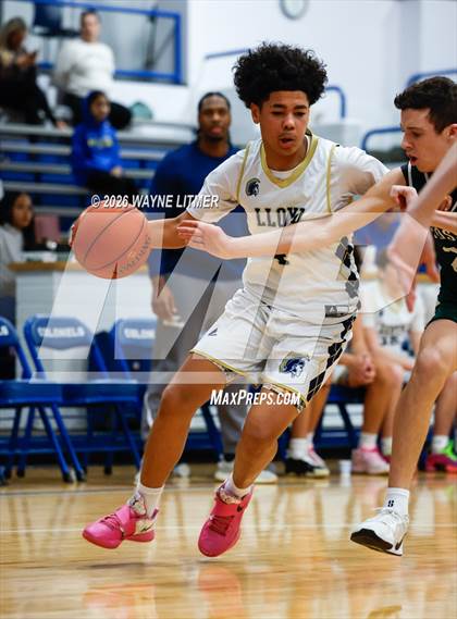 Thumbnail 1 in FR: Bishop Brossart vs Lloyd Memorial photogallery.