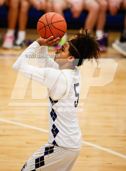 Thumbnail 1 in FR: Bishop Brossart vs Lloyd Memorial photogallery.