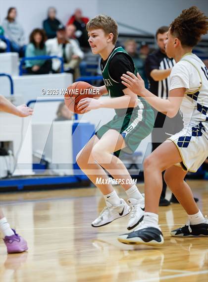 Thumbnail 3 in FR: Bishop Brossart vs Lloyd Memorial photogallery.