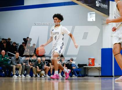 Thumbnail 2 in FR: Bishop Brossart vs Lloyd Memorial photogallery.