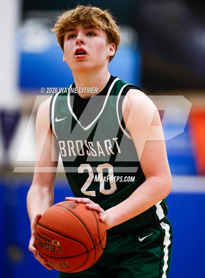 Thumbnail 2 in FR: Bishop Brossart vs Lloyd Memorial photogallery.