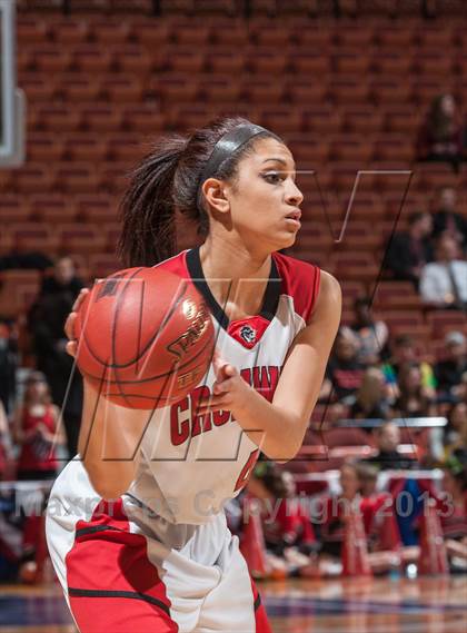 Thumbnail 2 in Cromwell vs. Notre Dame-Fairfield (CIAC Class M Final) photogallery.