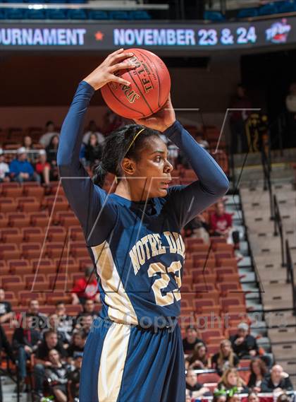 Thumbnail 1 in Cromwell vs. Notre Dame-Fairfield (CIAC Class M Final) photogallery.