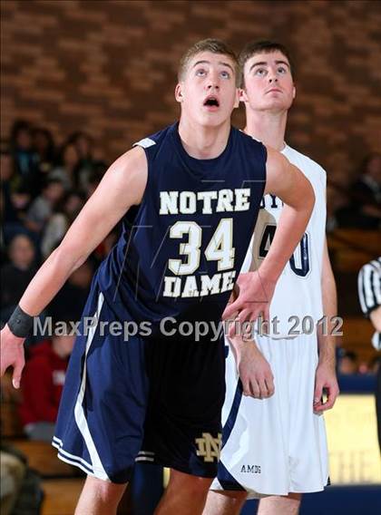 Thumbnail 2 in Notre Dame vs. Loyola photogallery.