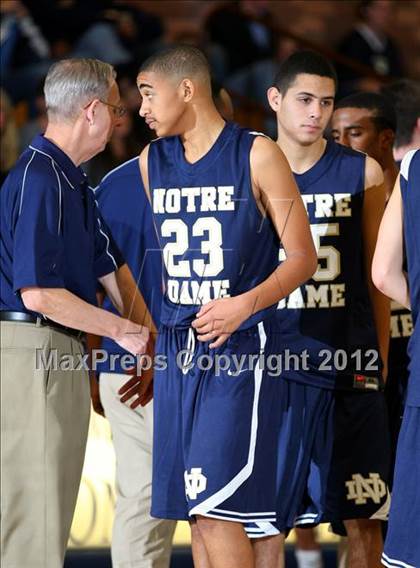Thumbnail 2 in Notre Dame vs. Loyola photogallery.