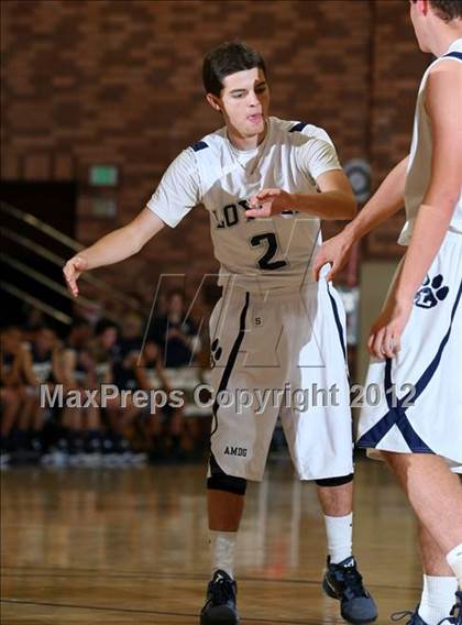 Thumbnail 1 in Notre Dame vs. Loyola photogallery.