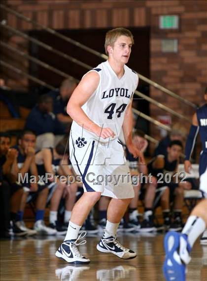 Thumbnail 1 in Notre Dame vs. Loyola photogallery.