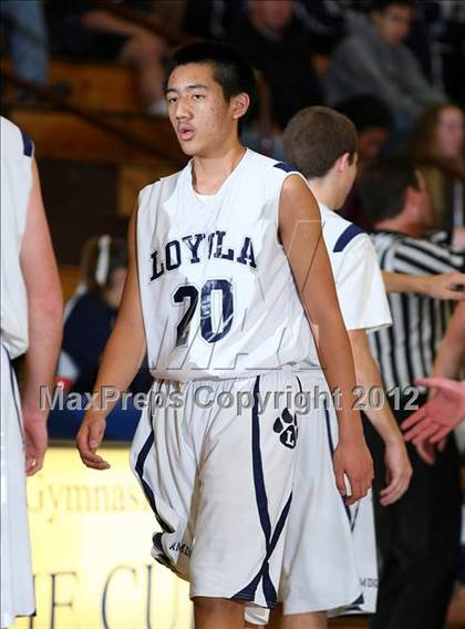 Thumbnail 2 in Notre Dame vs. Loyola photogallery.