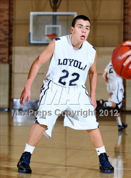 Thumbnail 1 in Notre Dame vs. Loyola photogallery.