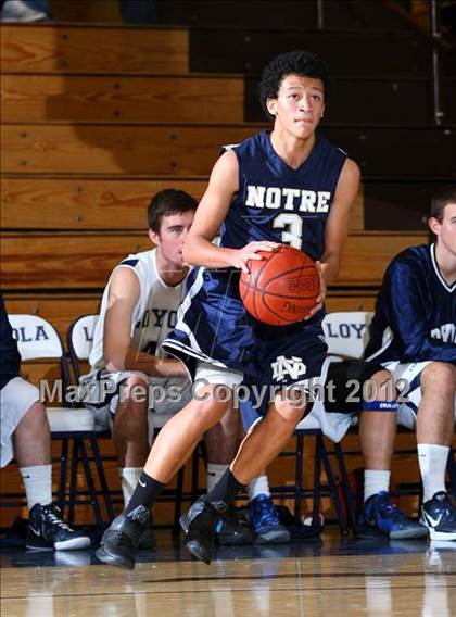 Thumbnail 1 in Notre Dame vs. Loyola photogallery.