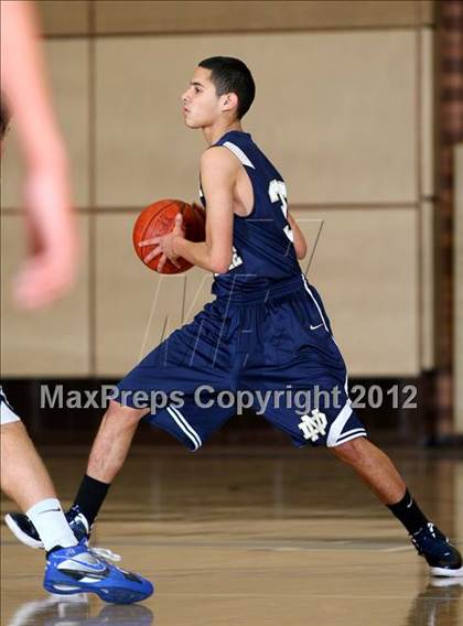 Thumbnail 3 in Notre Dame vs. Loyola photogallery.