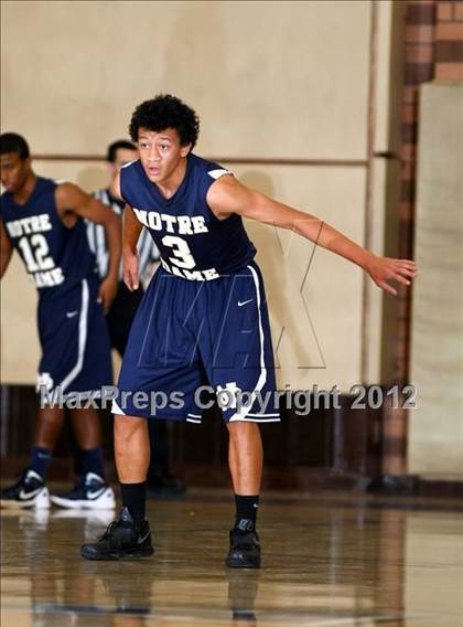 Thumbnail 2 in Notre Dame vs. Loyola photogallery.