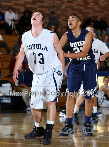 Thumbnail 2 in Notre Dame vs. Loyola photogallery.