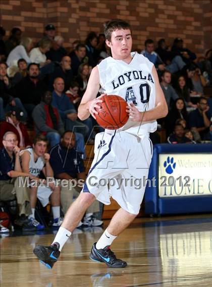 Thumbnail 3 in Notre Dame vs. Loyola photogallery.