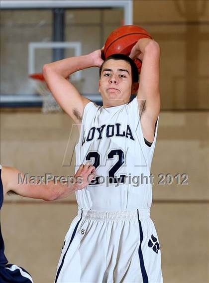 Thumbnail 1 in Notre Dame vs. Loyola photogallery.