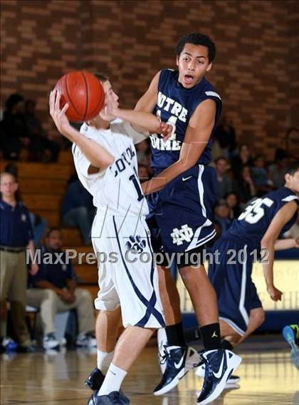 Thumbnail 3 in Notre Dame vs. Loyola photogallery.