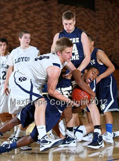 Thumbnail 3 in Notre Dame vs. Loyola photogallery.