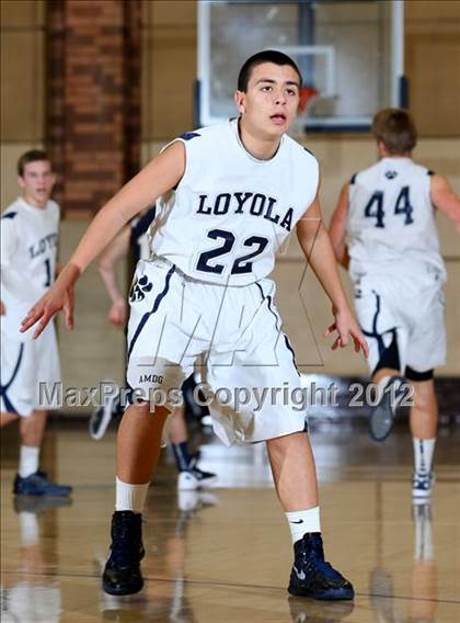 Thumbnail 2 in Notre Dame vs. Loyola photogallery.