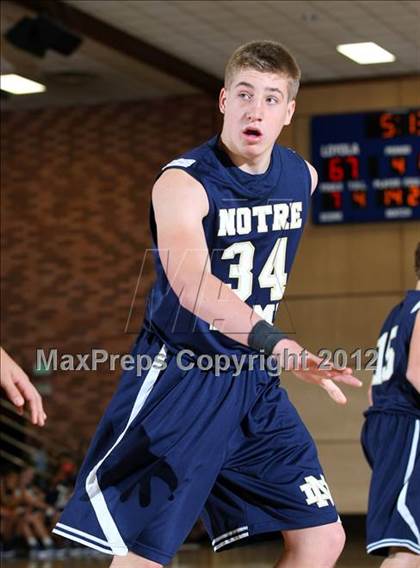 Thumbnail 2 in Notre Dame vs. Loyola photogallery.