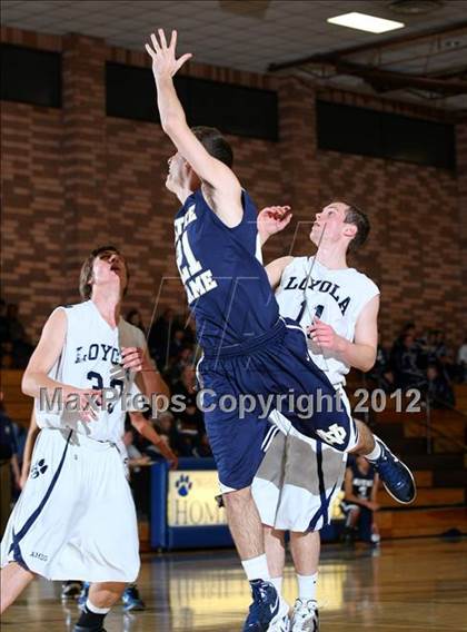 Thumbnail 2 in Notre Dame vs. Loyola photogallery.