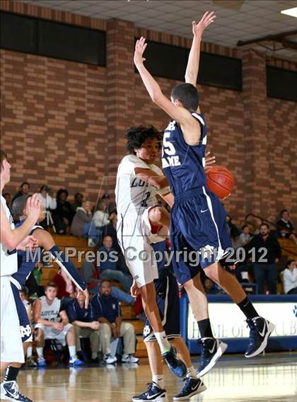 Thumbnail 3 in Notre Dame vs. Loyola photogallery.