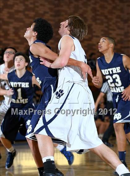 Thumbnail 1 in Notre Dame vs. Loyola photogallery.