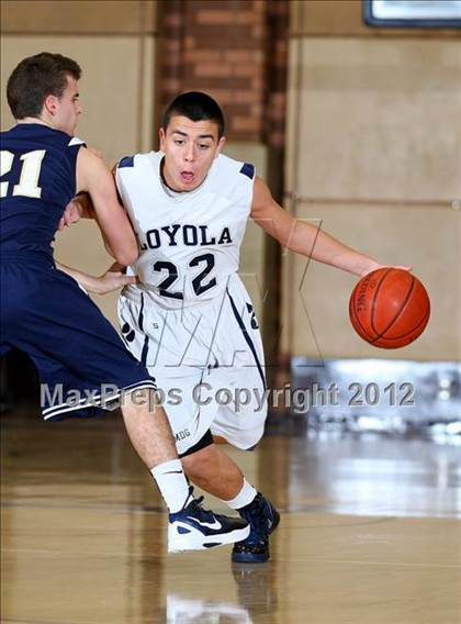 Thumbnail 3 in Notre Dame vs. Loyola photogallery.