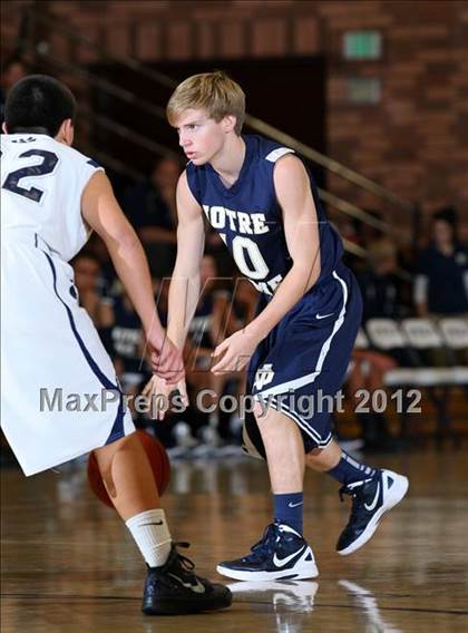 Thumbnail 3 in Notre Dame vs. Loyola photogallery.