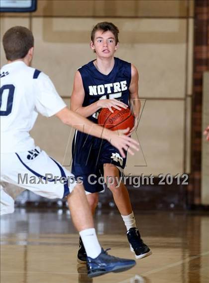 Thumbnail 2 in Notre Dame vs. Loyola photogallery.