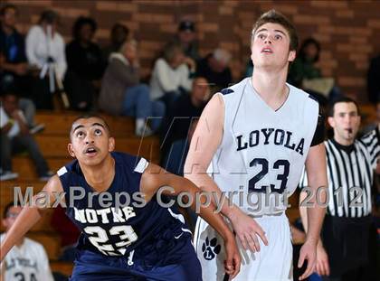 Thumbnail 3 in Notre Dame vs. Loyola photogallery.