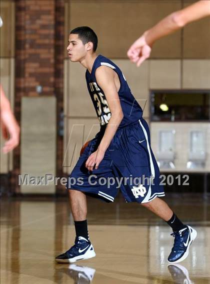Thumbnail 2 in Notre Dame vs. Loyola photogallery.