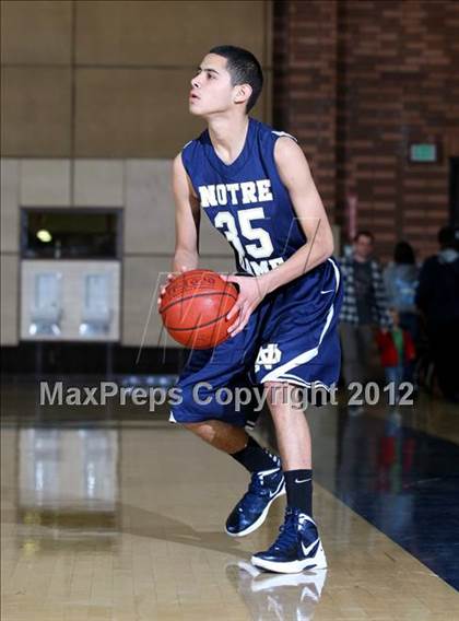 Thumbnail 1 in Notre Dame vs. Loyola photogallery.