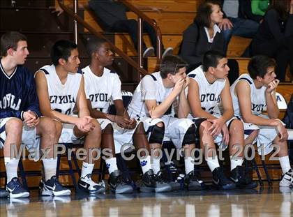 Thumbnail 3 in Notre Dame vs. Loyola photogallery.