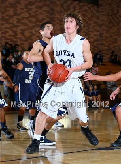 Thumbnail 1 in Notre Dame vs. Loyola photogallery.
