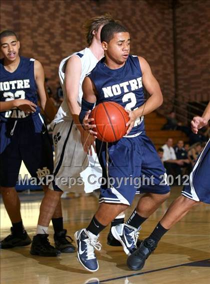 Thumbnail 1 in Notre Dame vs. Loyola photogallery.
