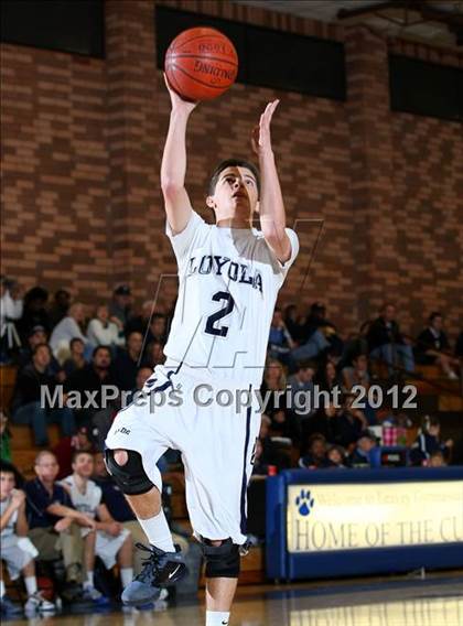 Thumbnail 1 in Notre Dame vs. Loyola photogallery.