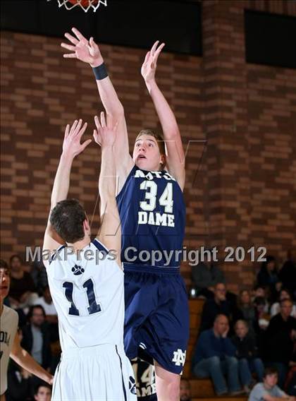 Thumbnail 1 in Notre Dame vs. Loyola photogallery.