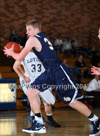 Thumbnail 3 in Notre Dame vs. Loyola photogallery.