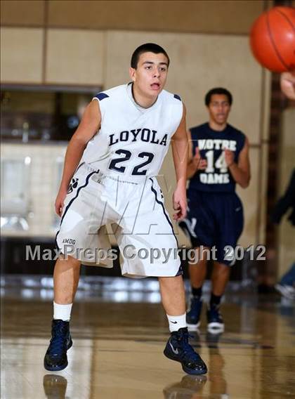 Thumbnail 3 in Notre Dame vs. Loyola photogallery.