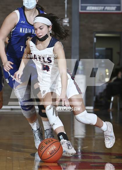 Thumbnail 3 in Maria Regina @ Kennedy Catholic photogallery.