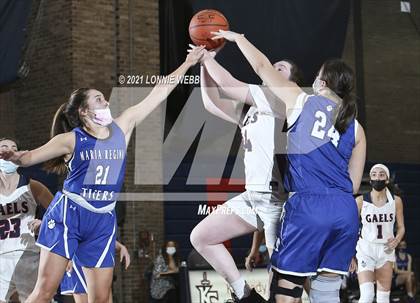 Thumbnail 3 in Maria Regina @ Kennedy Catholic photogallery.