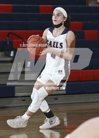 Thumbnail 1 in Maria Regina @ Kennedy Catholic photogallery.