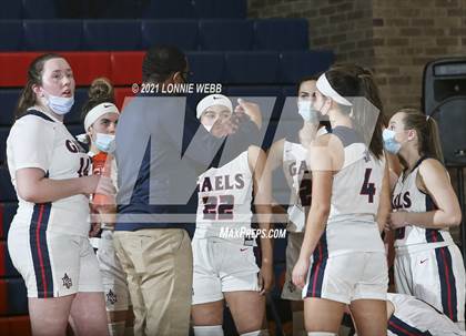 Thumbnail 3 in Maria Regina @ Kennedy Catholic photogallery.